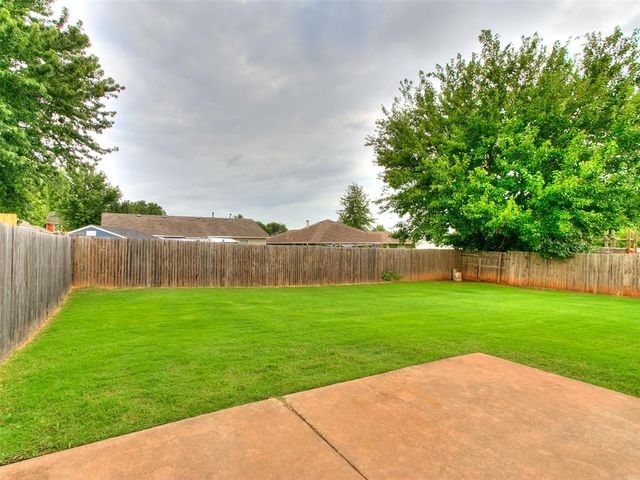 905 Boot Hill Lane, Noble, OK 73068