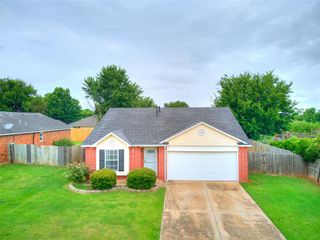 905 Boot Hill Lane, Noble, OK 73068