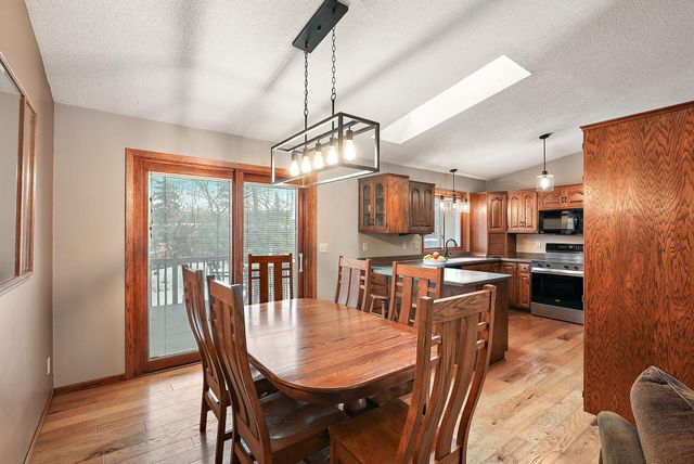 276 Twin Lake Trail, Little Canada, MN 55127