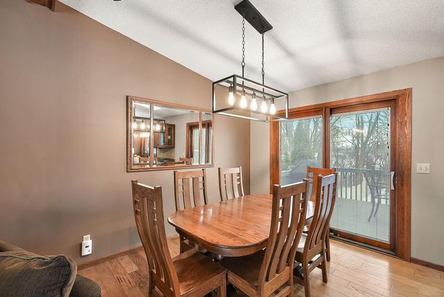 276 Twin Lake Trail, Little Canada, MN 55127