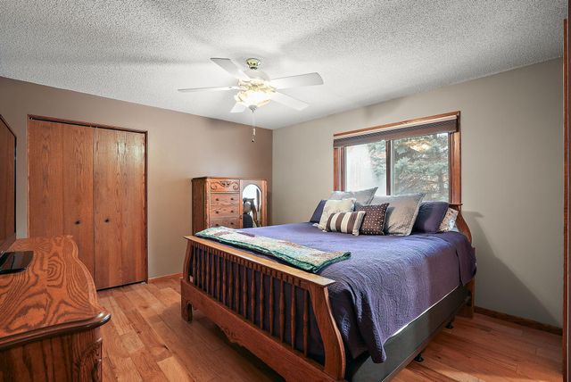 276 Twin Lake Trail, Little Canada, MN 55127