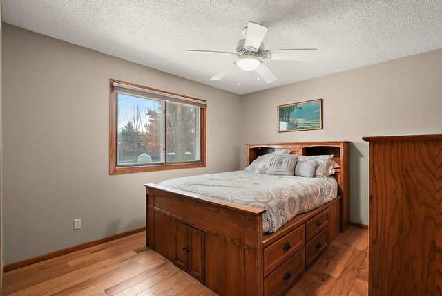 276 Twin Lake Trail, Little Canada, MN 55127