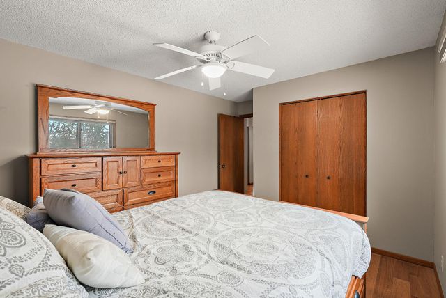 276 Twin Lake Trail, Little Canada, MN 55127