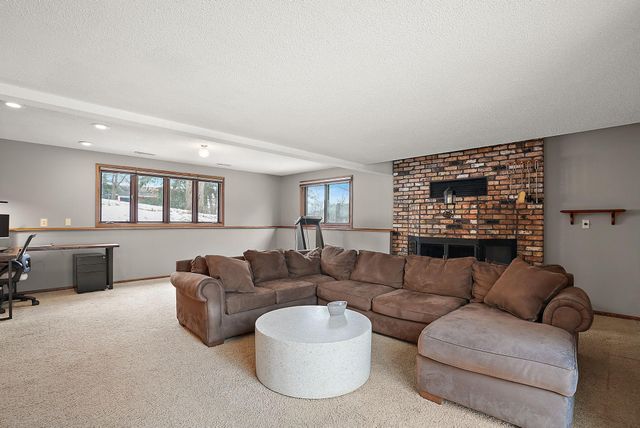 276 Twin Lake Trail, Little Canada, MN 55127