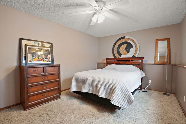 276 Twin Lake Trail, Little Canada, MN 55127