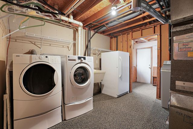 276 Twin Lake Trail, Little Canada, MN 55127