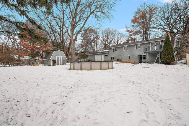 276 Twin Lake Trail, Little Canada, MN 55127