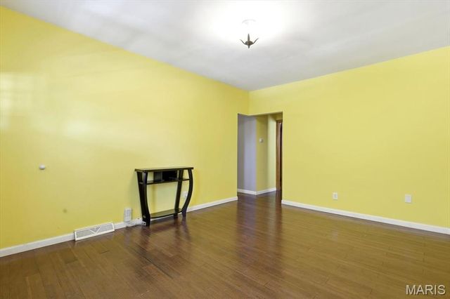7727 Jerome Avenue, Maplewood, MO 63143