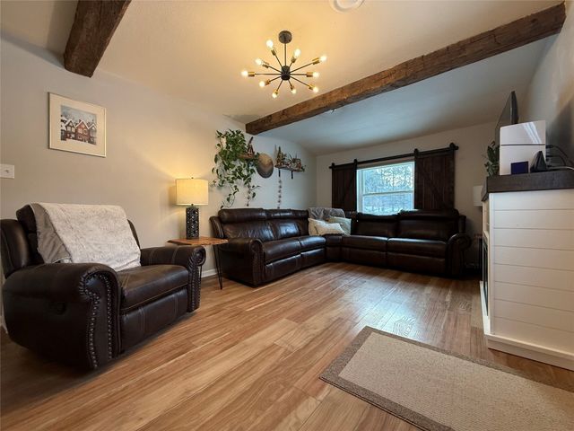 11060 EDINBORO Road, Mckean, PA 16426