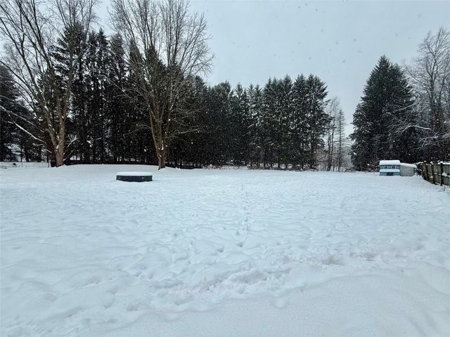 11060 EDINBORO Road, Mckean, PA 16426