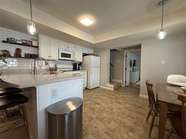 11060 EDINBORO Road, Mckean, PA 16426