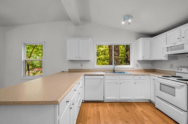 4080 Manning Hollow Rd, Pegram, TN 37143