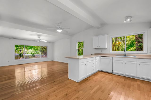 4080 Manning Hollow Rd, Pegram, TN 37143
