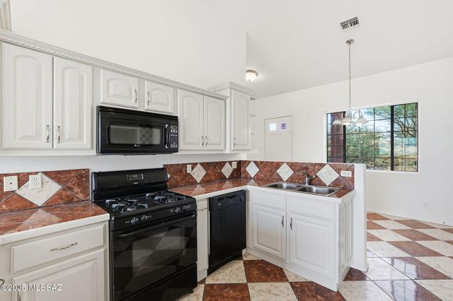 1028 Calle Cumpas, Rio Rico, AZ 85648