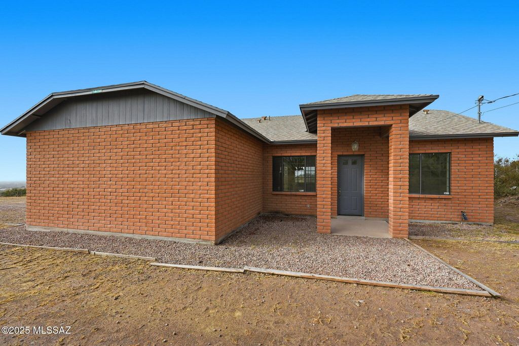 1028 Calle Cumpas, Rio Rico, AZ 85648