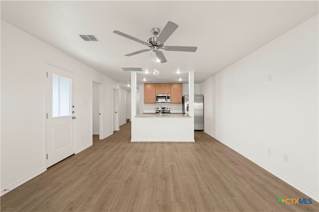9204 Yaupon Holly Lane, Killeen, TX 76542