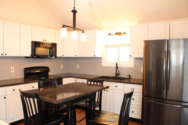 7 Wendell Street, Rensselaer, NY 12144