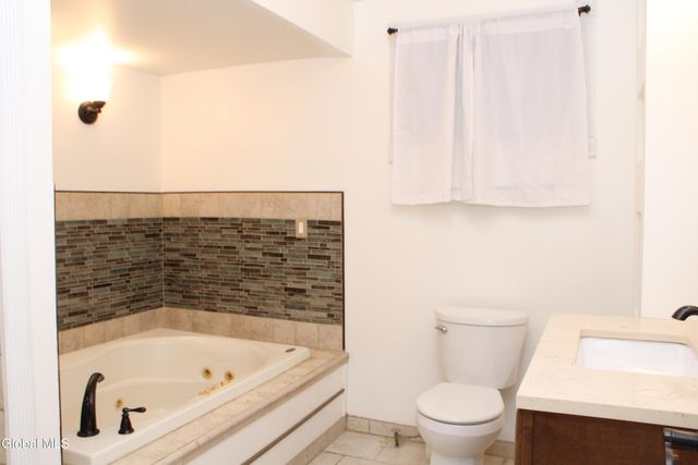 7 Wendell Street, Rensselaer, NY 12144