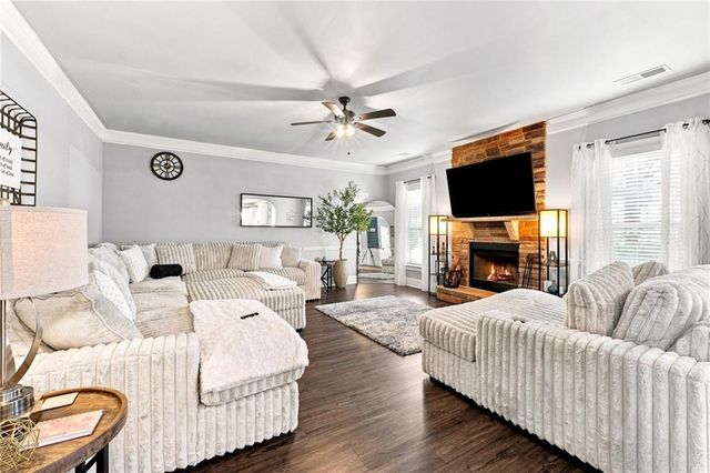 612 Baffling Lane, Fairburn, GA 30213