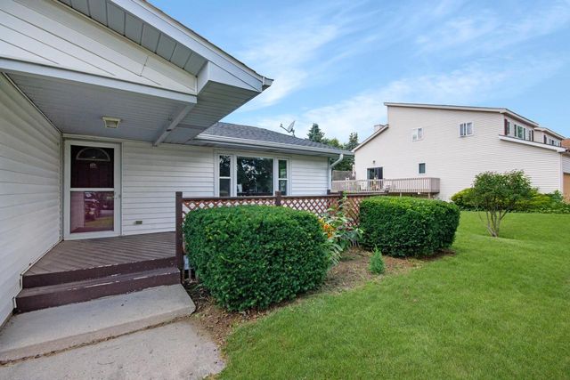 630 S 7th STREET, Delavan, WI 53115