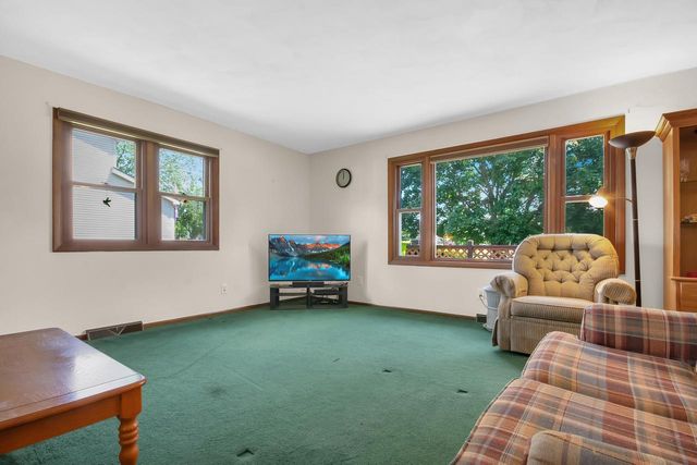 630 S 7th STREET, Delavan, WI 53115