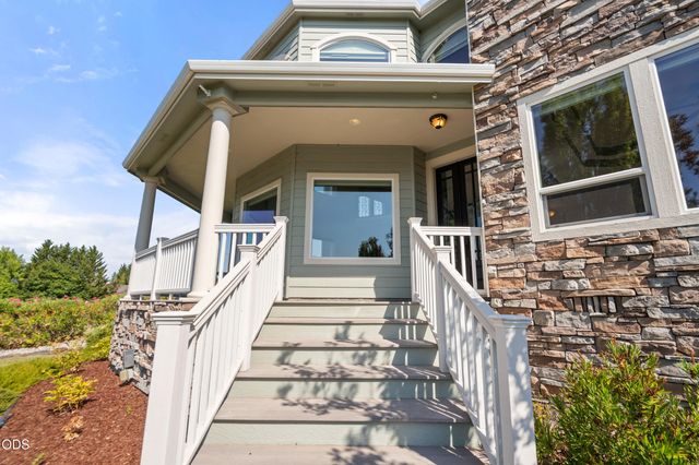 4501 Pinnacle Drive, Medford, OR 97504