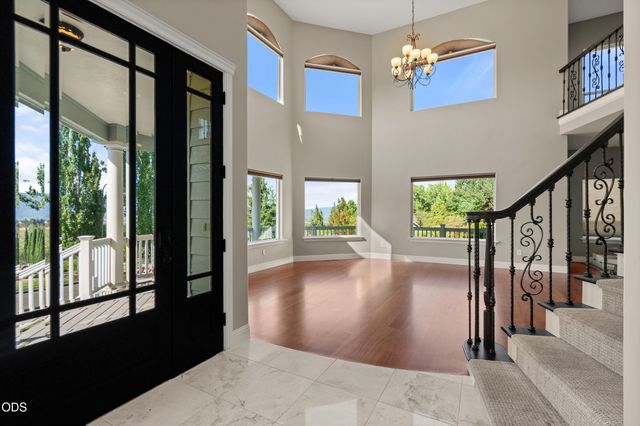 4501 Pinnacle Drive, Medford, OR 97504