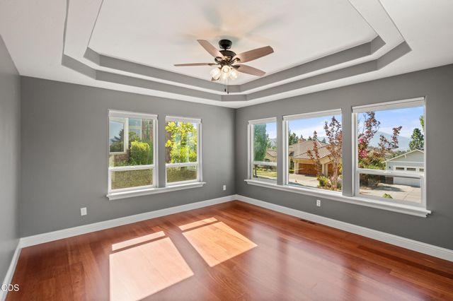 4501 Pinnacle Drive, Medford, OR 97504