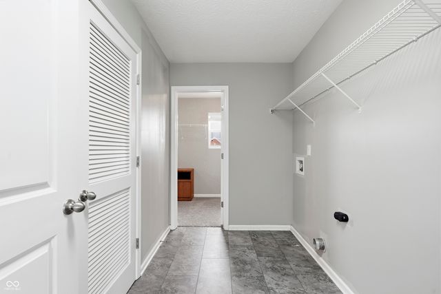 5773 Blue Sky Drive, Whitestown, IN 46075