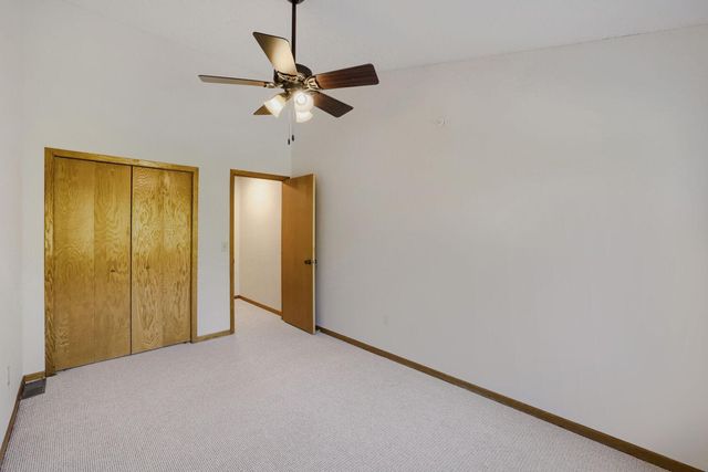 2225 Ranchview Lane N 7, Plymouth, MN 55447