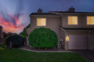 2225 Ranchview Lane N 7, Plymouth, MN 55447