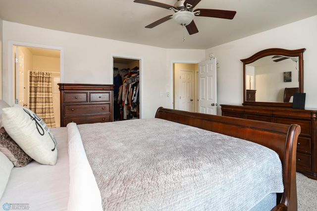 945 31st Avenue W, West Fargo, ND 58078