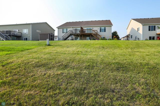 945 31st Avenue W, West Fargo, ND 58078