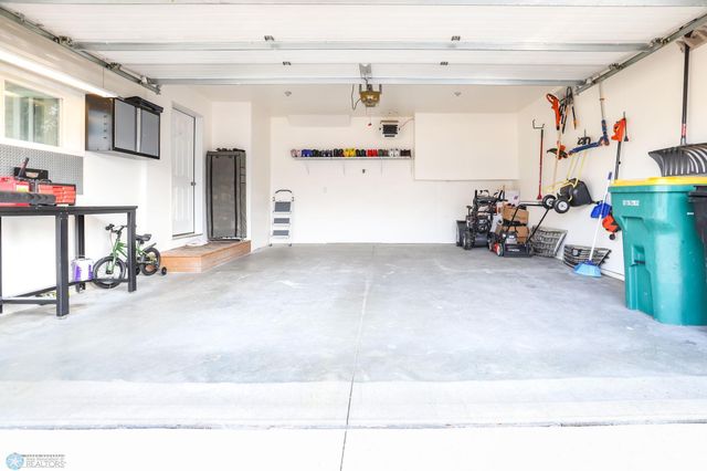 945 31st Avenue W, West Fargo, ND 58078