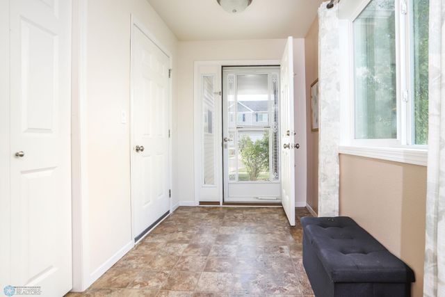 945 31st Avenue W, West Fargo, ND 58078