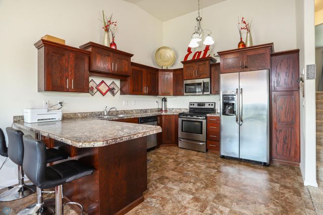 945 31st Avenue W, West Fargo, ND 58078