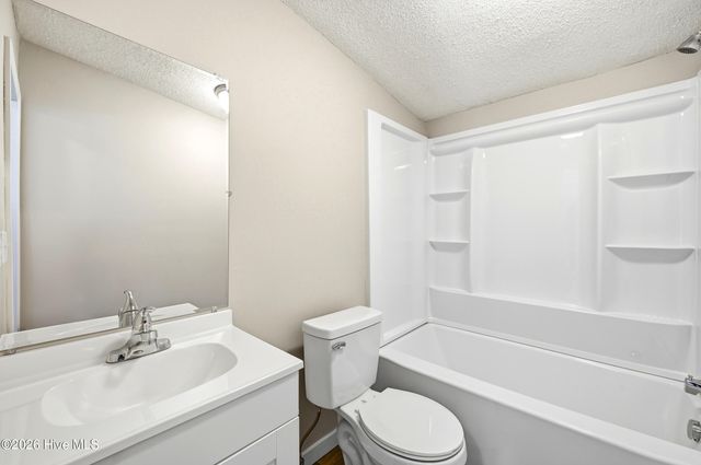 273 Lucilles Place, Burgaw, NC 28425
