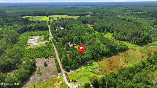 273 Lucilles Place, Burgaw, NC 28425
