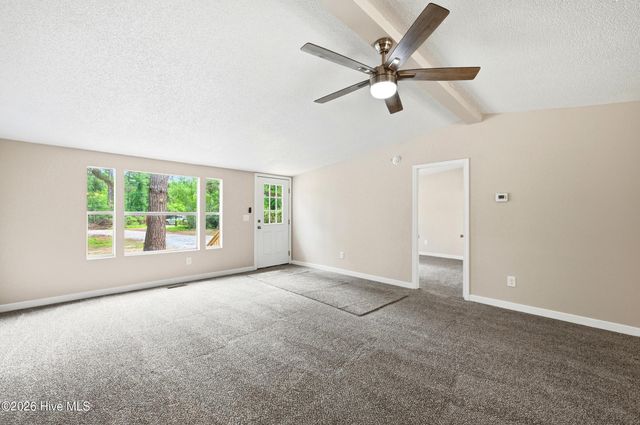 273 Lucilles Place, Burgaw, NC 28425