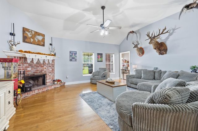 131 Wimbleton Street, Houma, LA 70360