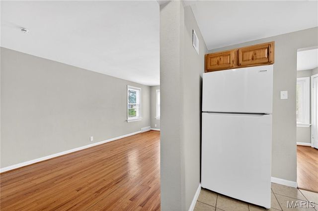 1127 Pembroke Drive, St Louis, MO 63119