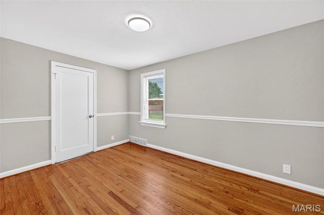 1127 Pembroke Drive, St Louis, MO 63119