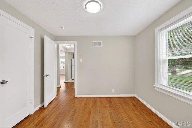 1127 Pembroke Drive, St Louis, MO 63119