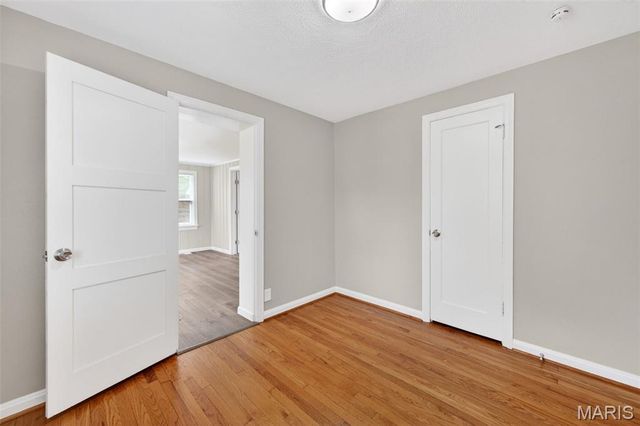 1127 Pembroke Drive, St Louis, MO 63119