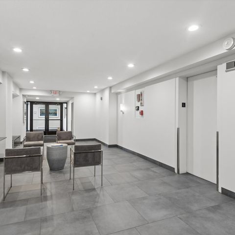 3851 Mission Hills Road 303, Northbrook, IL 60062