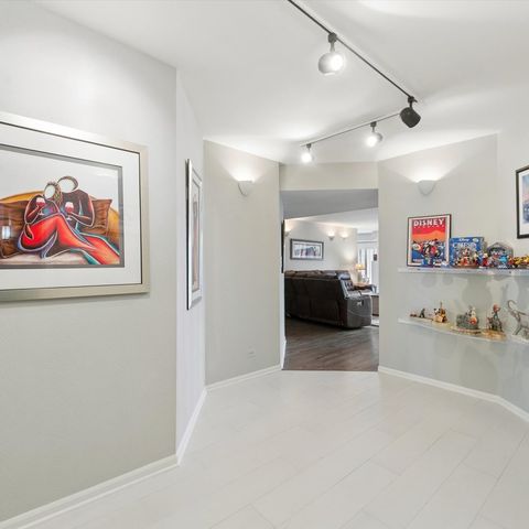 3851 Mission Hills Road 303, Northbrook, IL 60062