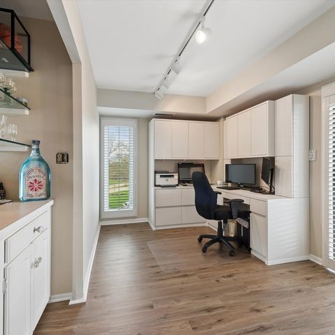 3851 Mission Hills Road 303, Northbrook, IL 60062