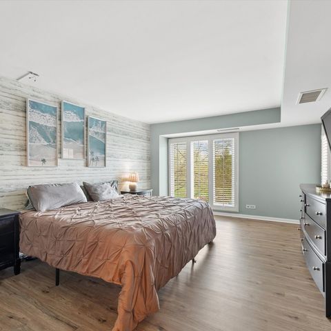 3851 Mission Hills Road 303, Northbrook, IL 60062