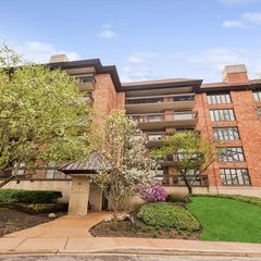 3851 Mission Hills Road 303, Northbrook, IL 60062