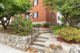 56 Edgeworth #3, Worcester, MA 01605
